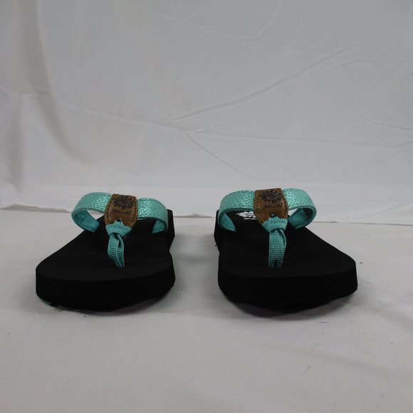 NIB Yellow Box Little Kids Girl's Twirl2 Sandals - Picture 4 of 8